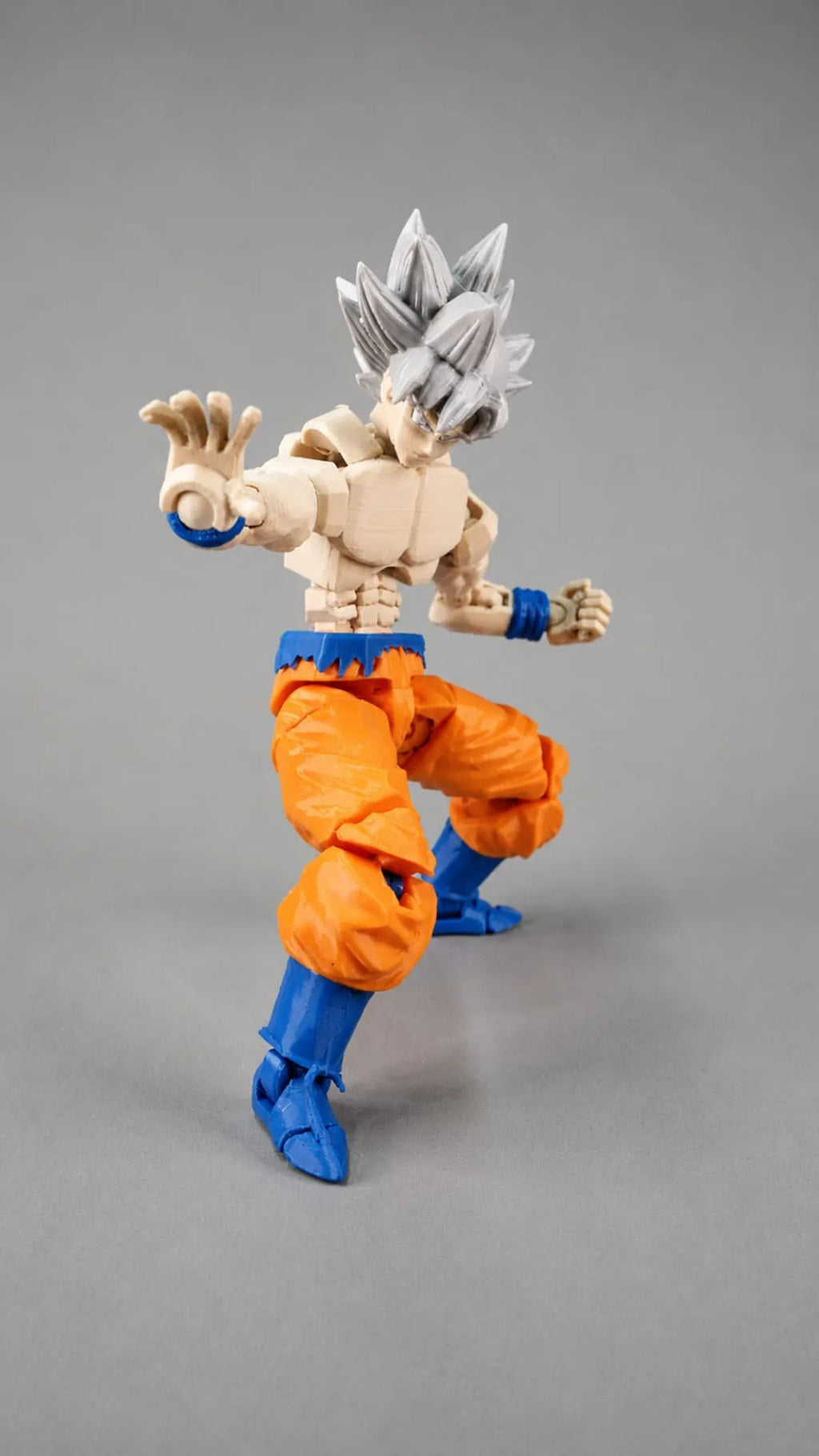 Dummy 13 Guerrero Legendario en pose de combate final
