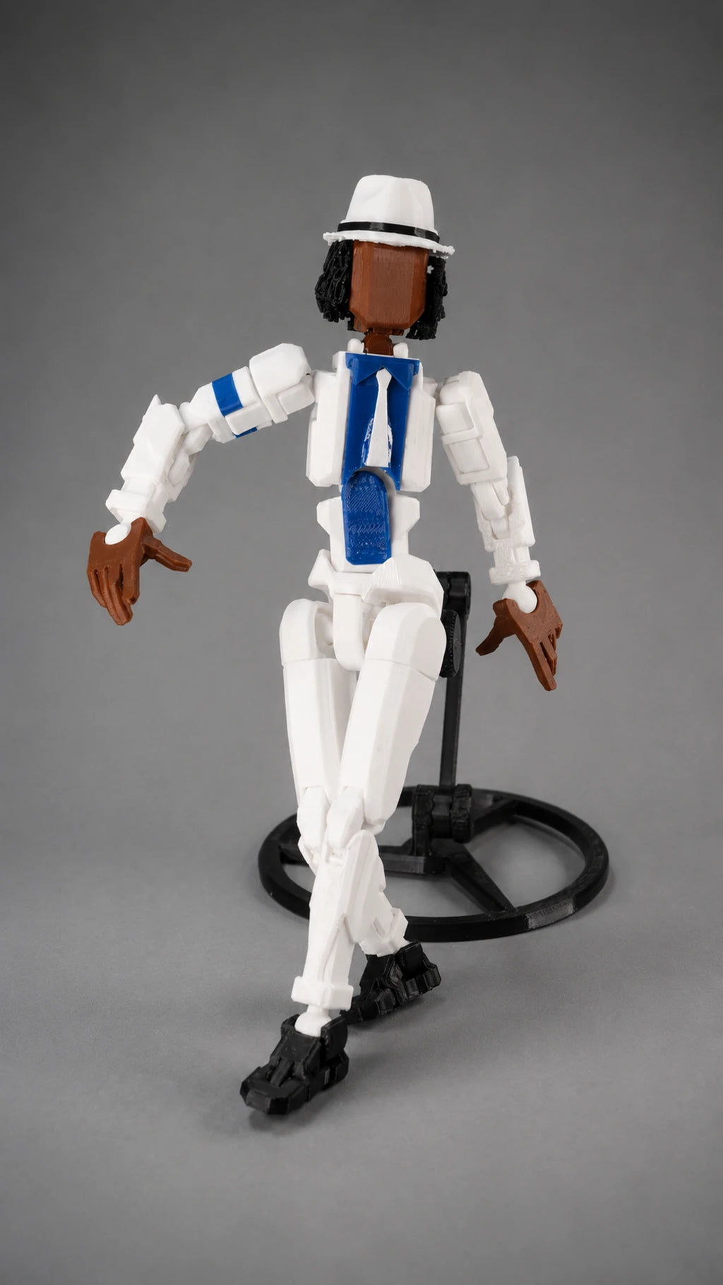 Dummy 13 Jackson en pose dinámica para colección