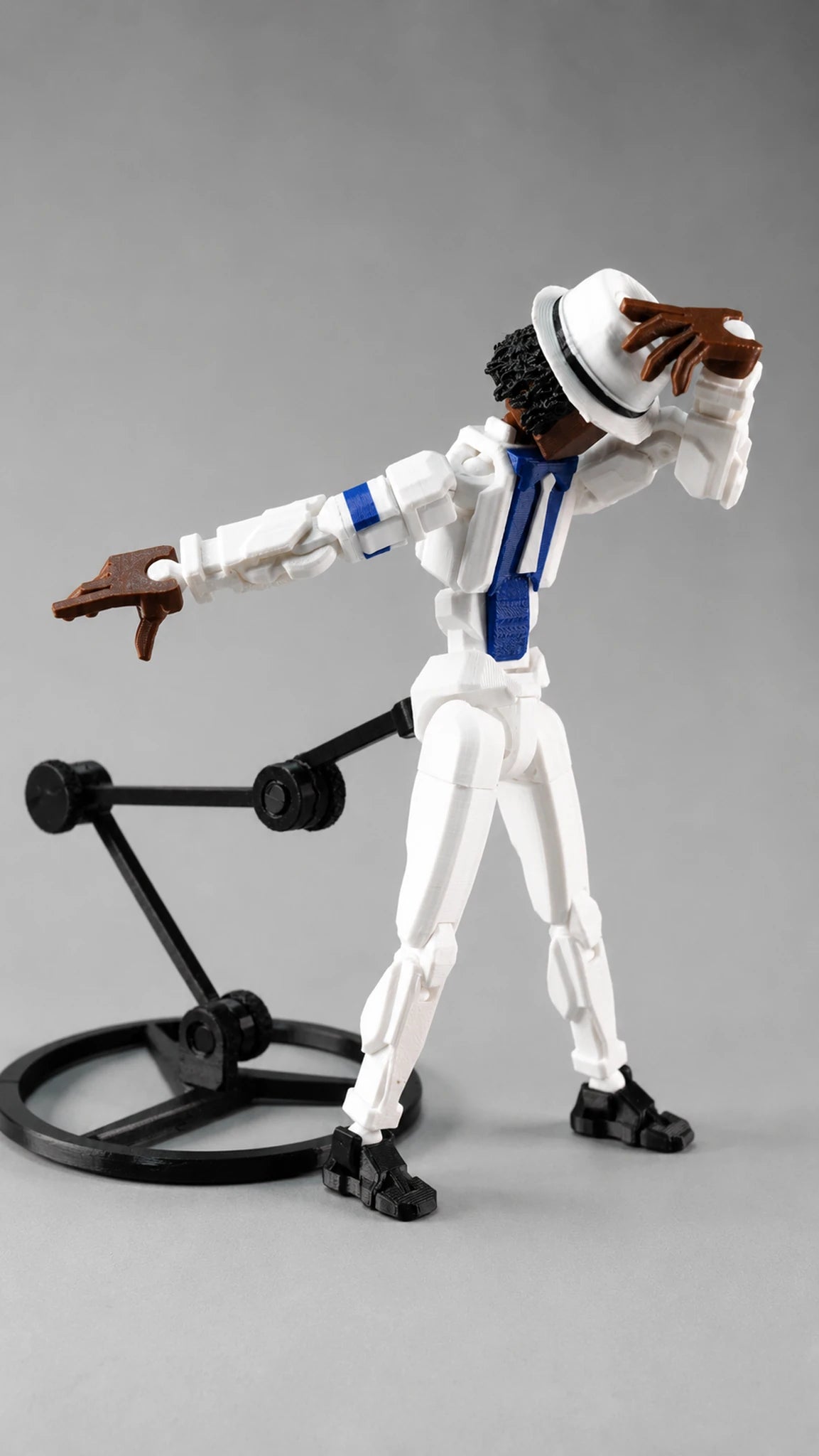 Dummy 13 Jackson figura articulada con traje blanco