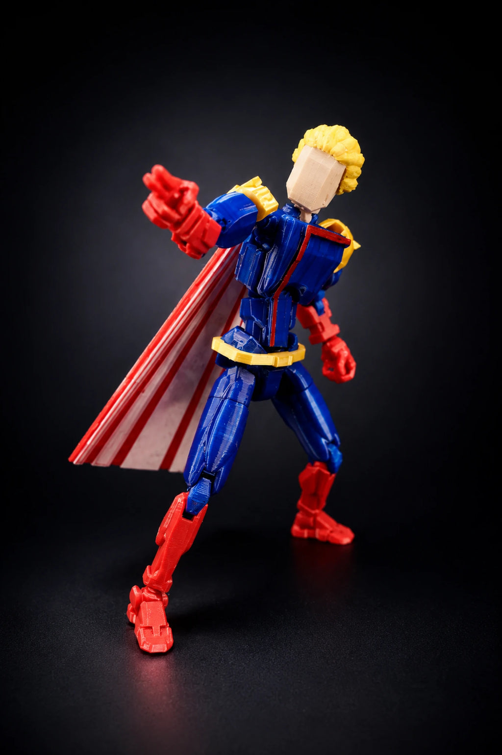 Dummy 13 Patriota Supremo como regalo geek anime
