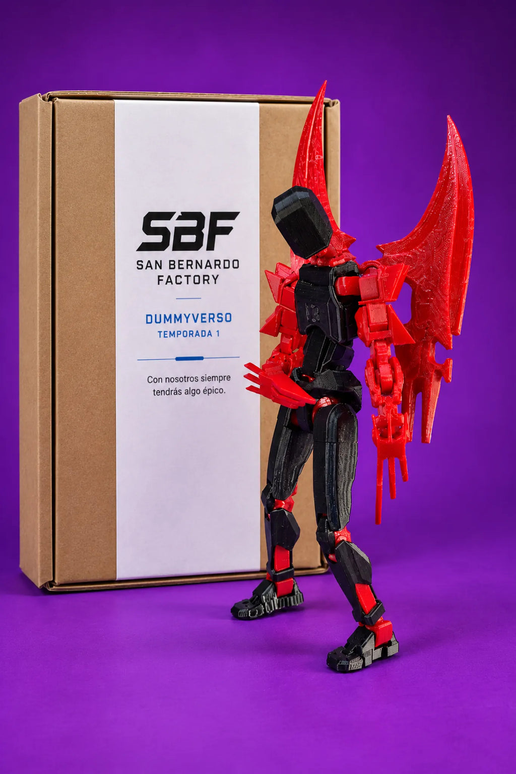El Tártaro Dummy 13 junto a su empaque SBF 